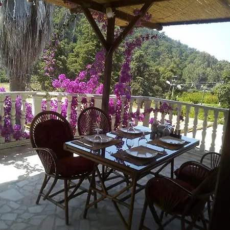 Ela Hotel